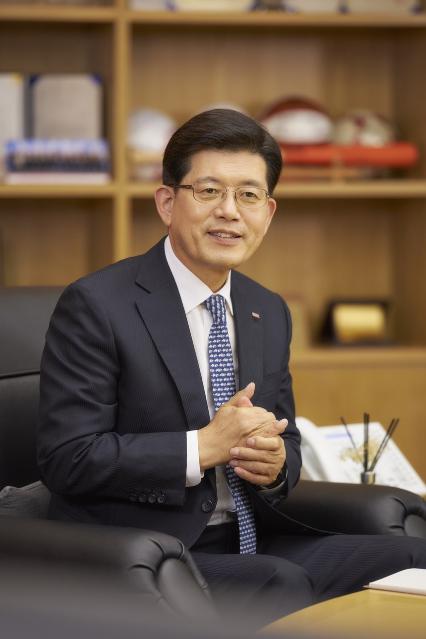 빈대인 BNK금융그룹 회장 취임…창업기업 방문