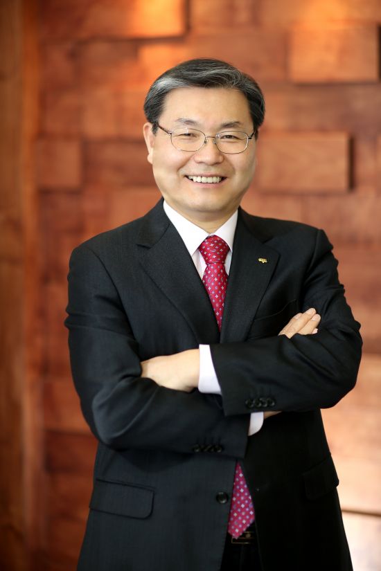 금융위, “법인 카드 내역 제출 거부” 대부협회장 문책경고 | 뉴스 | 뉴스/시세 - 팍스넷 증권포털
