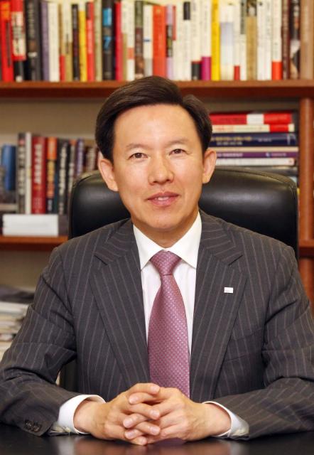 "샐러리맨들의 꿈"..105억 받고 퇴직하는 '이 회장님'