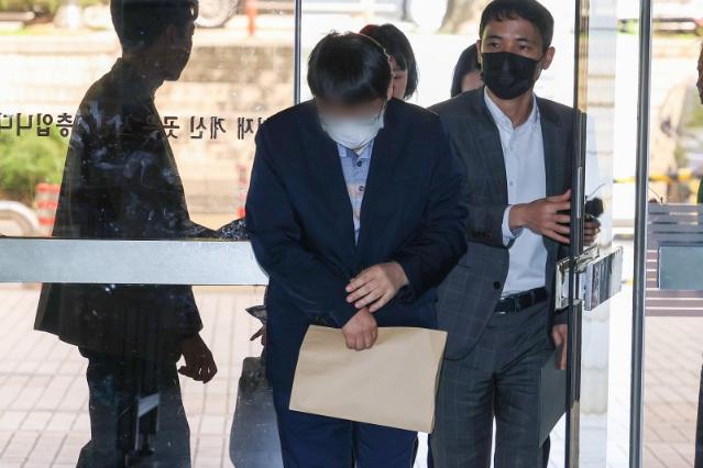 'LH 입찰 뇌물' 혐의 심사위원 3명 중 1명 구속…2명은 기각