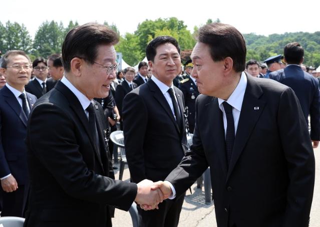 尹-이재명 회담, 첫 준비회동..“국정현안 가감 없이 의제로”