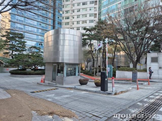 [르포]"왜 오셨나요"…삼엄한 尹 대통령의 '생활 반경'