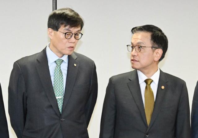 [속보]최상목 부총리 "외환수급 개선방안 등 내년도 경방에 담아 추진"