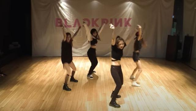블랙핑크 '마지막처럼' 안무 영상 3억뷰 돌파.. "7년6개월만"