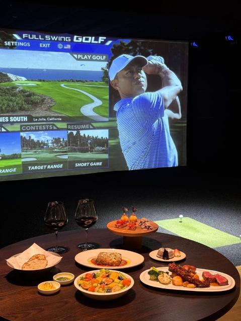 "타이거 우즈의 TGL, 클럽디 청담서 만나보세요"