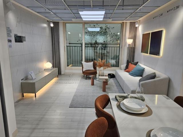 "여긴 무조건 뜹니다" 30에서 70까지 새벽부터 줄섰다