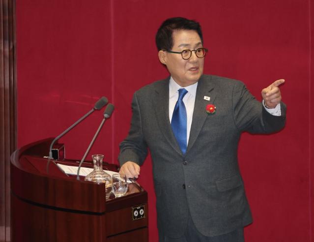 與 "야당의 예산·입법 폭거"… 野 "계엄으로 경제 무너져"