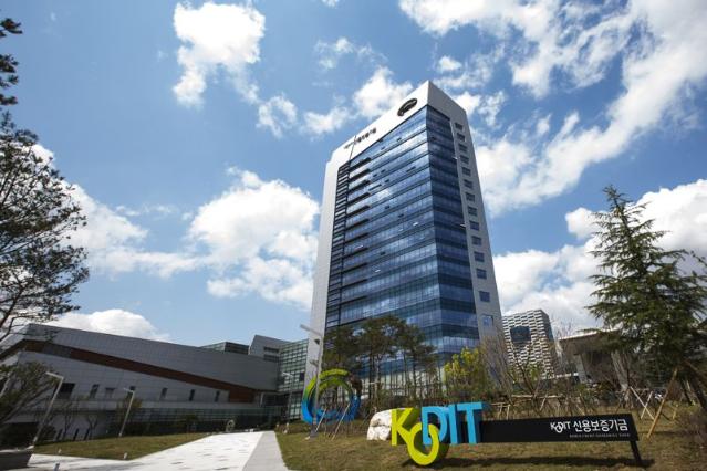 "금리 인하에..." 신보 P-CBO 금리 3% 못 미쳐 [fn마켓워치]