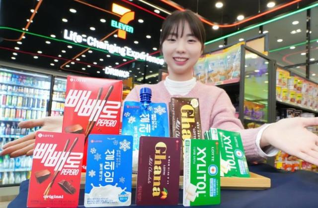롯데웰푸드 상품 포장지가 교통카드에...세븐일레븐서 나왔다