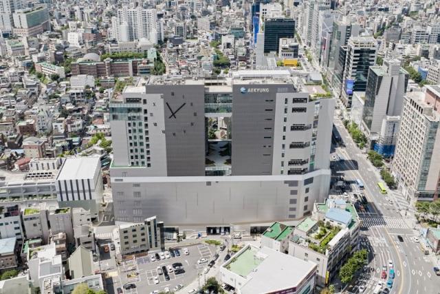 위기의 애경그룹, '모태 애경산업' 매각 검토