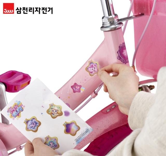 ‘자꾸’·헬로카봇 팝업… 특별한 어린이날 보내세요