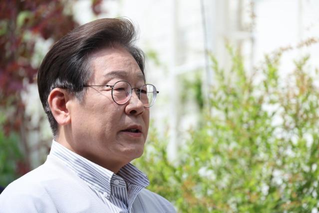 오스테오닉, 이재명 어르신 돌봄 국가책임제 시행...임플란트 적용 연령 보험 낮춘다 [특징주]