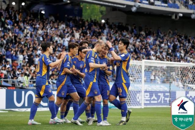 FIFA 클럽 월드컵, 울산 HD 최약체 평가... 외신도 울산은 31위 평가절하