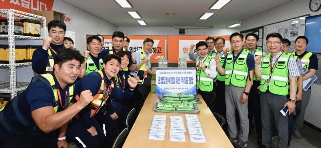 "공항 직원 열사병 예방 총력"... 한국공항公, 현장 점검