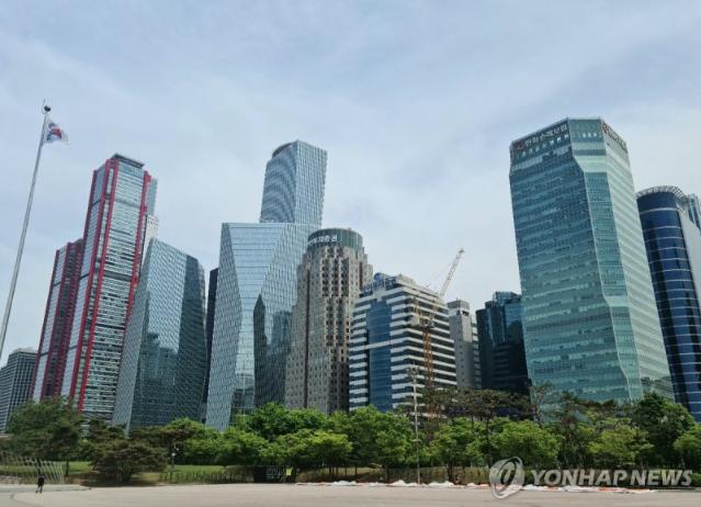 "땡큐 李" 상법 개정 합의 소식에..'중간지주·중소형 지주사'들도 기지개 켜나