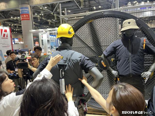 "한국판 '칼하트' 만들겠다"..워크웨어 브랜드 '볼디스트'의 기술 현장 [르포]