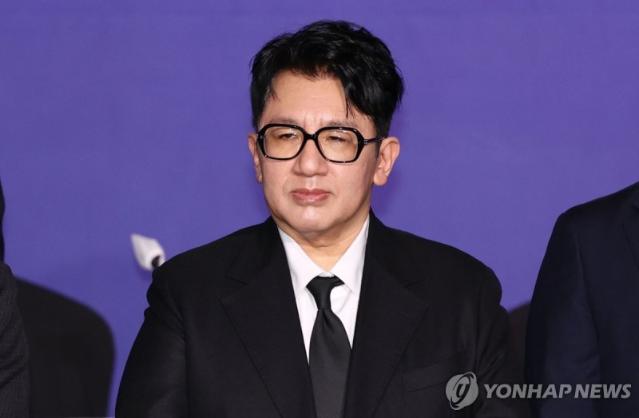 금융위, '부정거래 혐의' 방시혁 하이브 의장 검찰 고발 [상보]