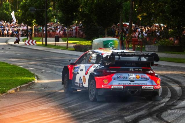 시속 120㎞ 비포장길도 거뜬…한국타이어 WRC 랠리 질주