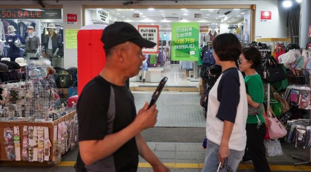 살아난 내수에 2분기 성장률 0.6%...연간 1% 달성은 미지수[상보]