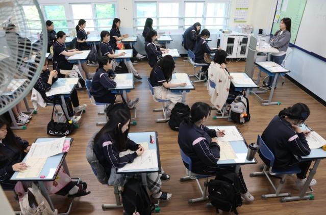 수능 D-100일 전략은 '자기 통제'와 '맞춤 집중'이 핵심