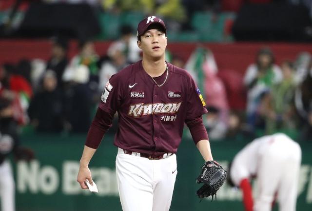 “벌칙 펑고가 에이스를 쓰러뜨렸다” … 키움의 자멸, 안우진의 어깨, 그리고 무너진 미래