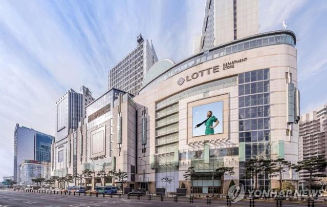 '매출 떨어졌는데 느긋한' 백화점들, 하반기 '이걸' 믿는다