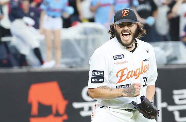 ‘KBO 평정’ 폰세가 던지면 기록이 된다