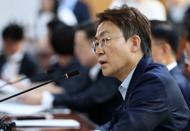 "대주주 출연 등 뼈깎는 자구책 전제로… 내달 채권단과 협약" [석유화학 고강도 구조조정 예고]