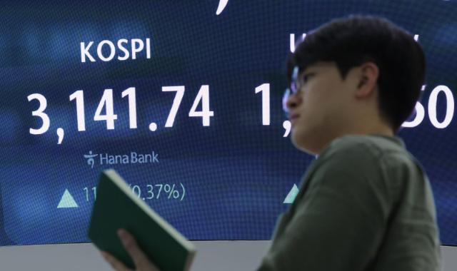 삼성전자 지분설에도 "9만 갑니다" 최선호주… ‘북미 의존도 부담’ LG엔솔, 목표가 32만원 상향 [株토피아]