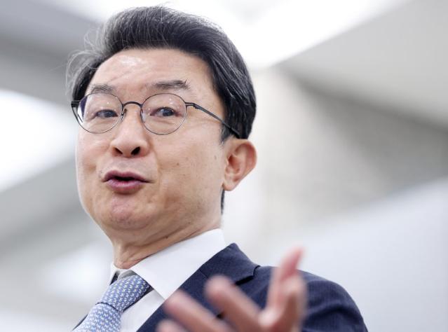 이억원, 기업 회의 1건당 600만원..찬성율은 100%