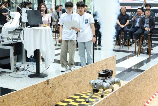 "제철소 점검도 로봇 시대"...포스코그룹, AI 경진대회서 산업기술 키운다