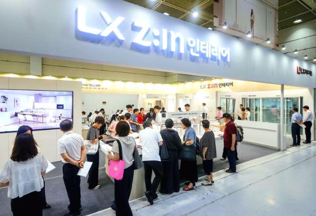 "인테리어 성수기 왔다" 가을 공략 나선 건자재