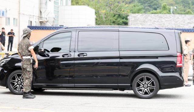 이재용 회장 아들 이지호씨, 해군 장교로 입대