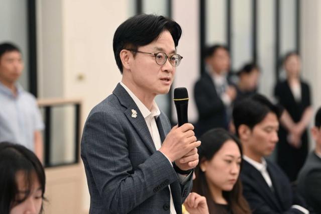 김정관 산업장관 “신규 원전 2기·SMR 추진해야"