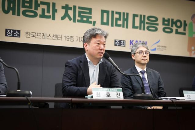 뇌 영양제·기억력 개선제 쏟아지는데…"복용만으로 치매예방은 어렵다"