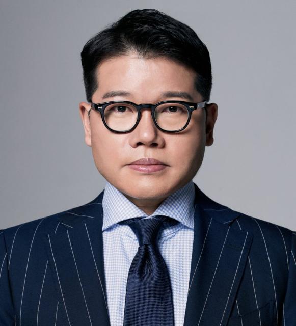 [단독] 코오롱FnC, 희망퇴직 단행…"비용 절감·위기 극복 위해 불가피"