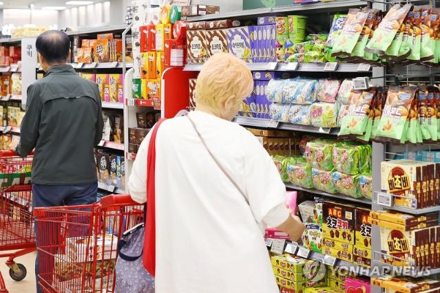 5년 새 식료품 물가 22.9% 급등…“공정·세정 동원해 생활 물가 잡는다”