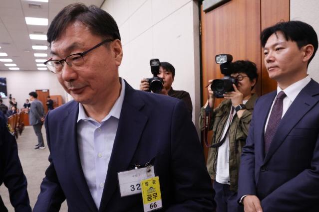 법사위 국감, 野 '李대통령 사법리스크' 띄우자 與 "연어 술파티" 재조명