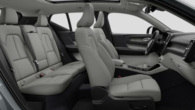 볼보코리아, '수입 소형 SUV 1위' XC40 모델 2026년식 출시