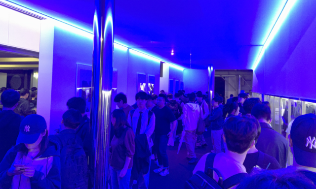 "5시간 줄 섰다", "AI 기운 느끼러 왔다" 팔란티어 성수 팝업... 오늘 방문하려 한다면