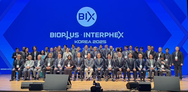 줄기세포로 '수명 연장국' 될 수 있을까..."규제 혁신·국가 투자 필요"