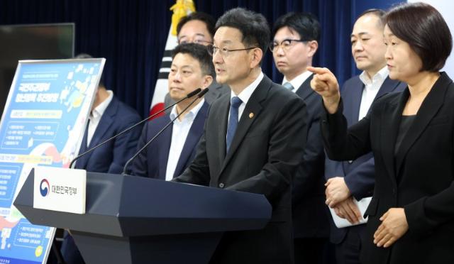 "느려도 함께 간다"...경계선지능인 지원 힘 모으는 중견기업