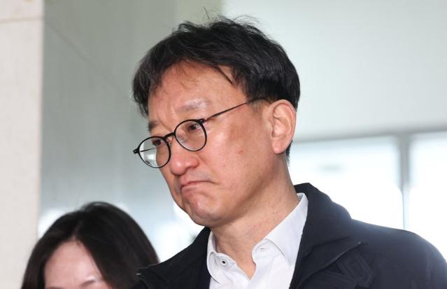 '채상병 사건 수사방해 의혹’ 송창진 전 공수처 부장검사 소환…“사실대로 말할 것”