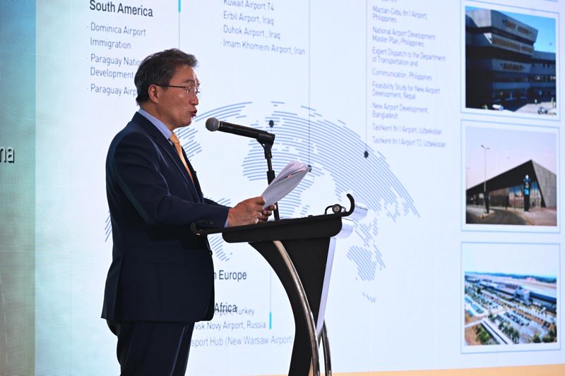 '태양의 서커스' 인천공항에서 보나... 이학재 사장 "사업 수익 다각화"