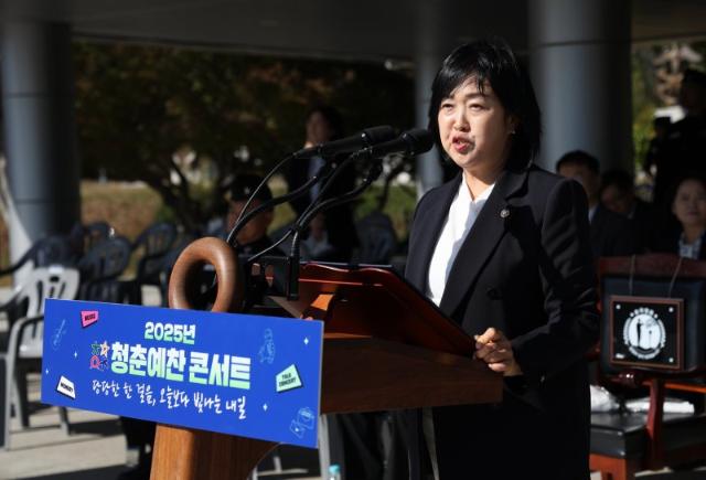 병무청, 해군 입영자 대상 '청춘예찬 콘서트' 개최