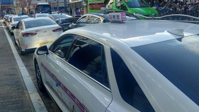 日 관광객 또 교통사고…70대가 몰던 택시, 중앙선 침범해 9개월 아기 중태