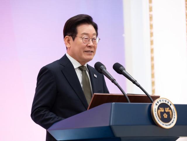 李대통령 "수능은 결코 인생의 전부 아냐"