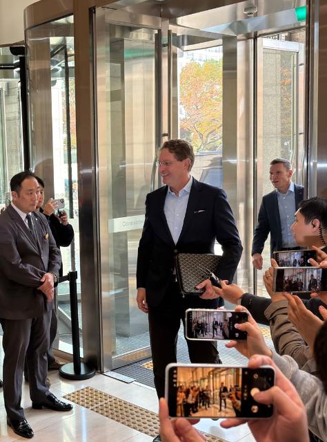 벤츠 회장 "LG는 강력한 파트너"…미래車 동맹 강화