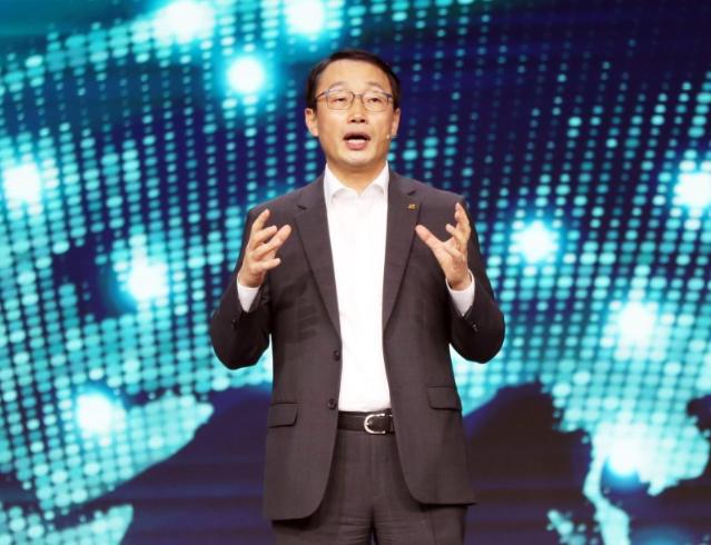 구현모 전 KT사장 "차기 CEO 공모 불참…내부인재 역량 믿어"