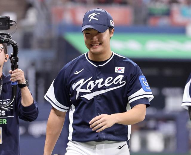 홈런 두 방이 전부였다....특급 선발 없는 한국, 일본 타선 무게를 버틸 힘이 없었다